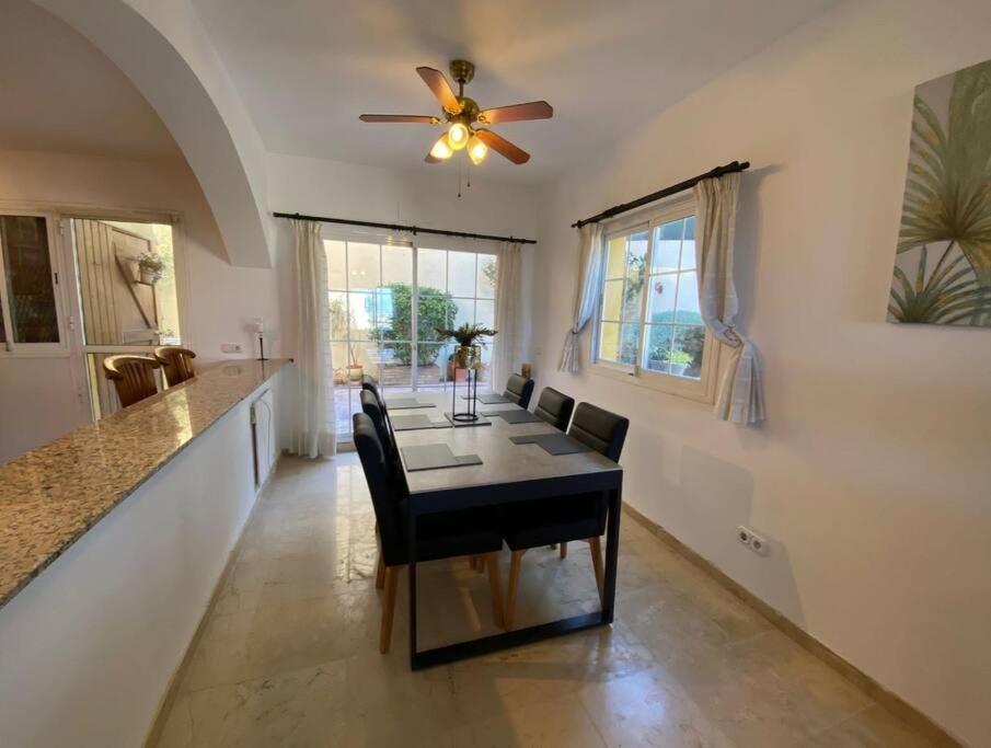 3 Bedroom Home With Amazing Views & Outdoor Spaces Manilva Exteriör bild