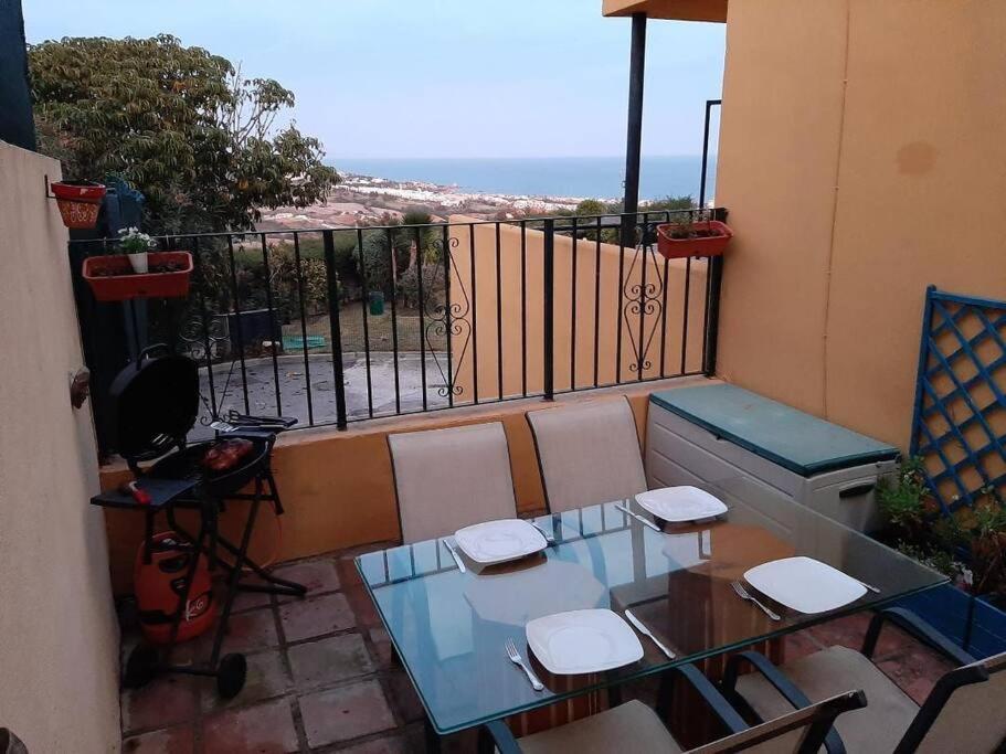 3 Bedroom Home With Amazing Views & Outdoor Spaces Manilva Exteriör bild